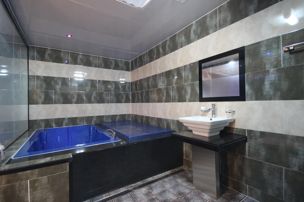 Hotel Well Пусан Екстер'єр фото