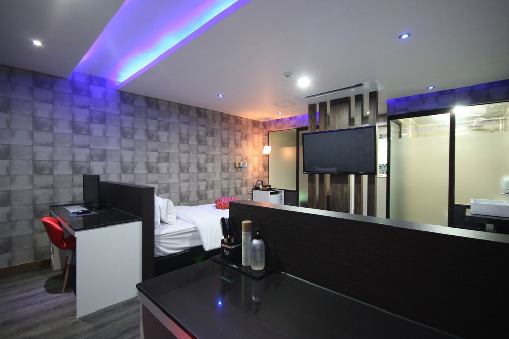 Hotel Well Пусан Екстер'єр фото